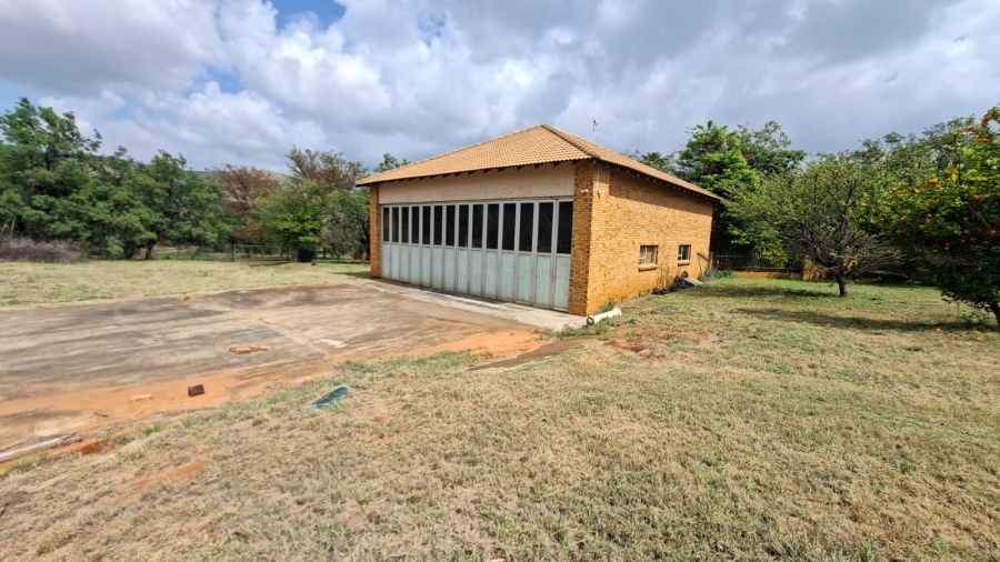 5 Bedroom Property for Sale in Rietvly A H North West